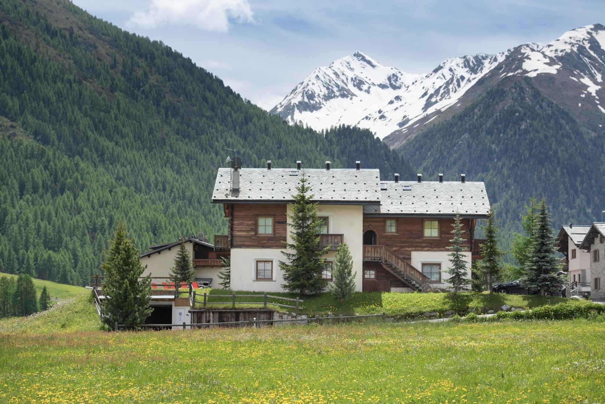 Residence Le Cascate Ливиньо Екстериор снимка