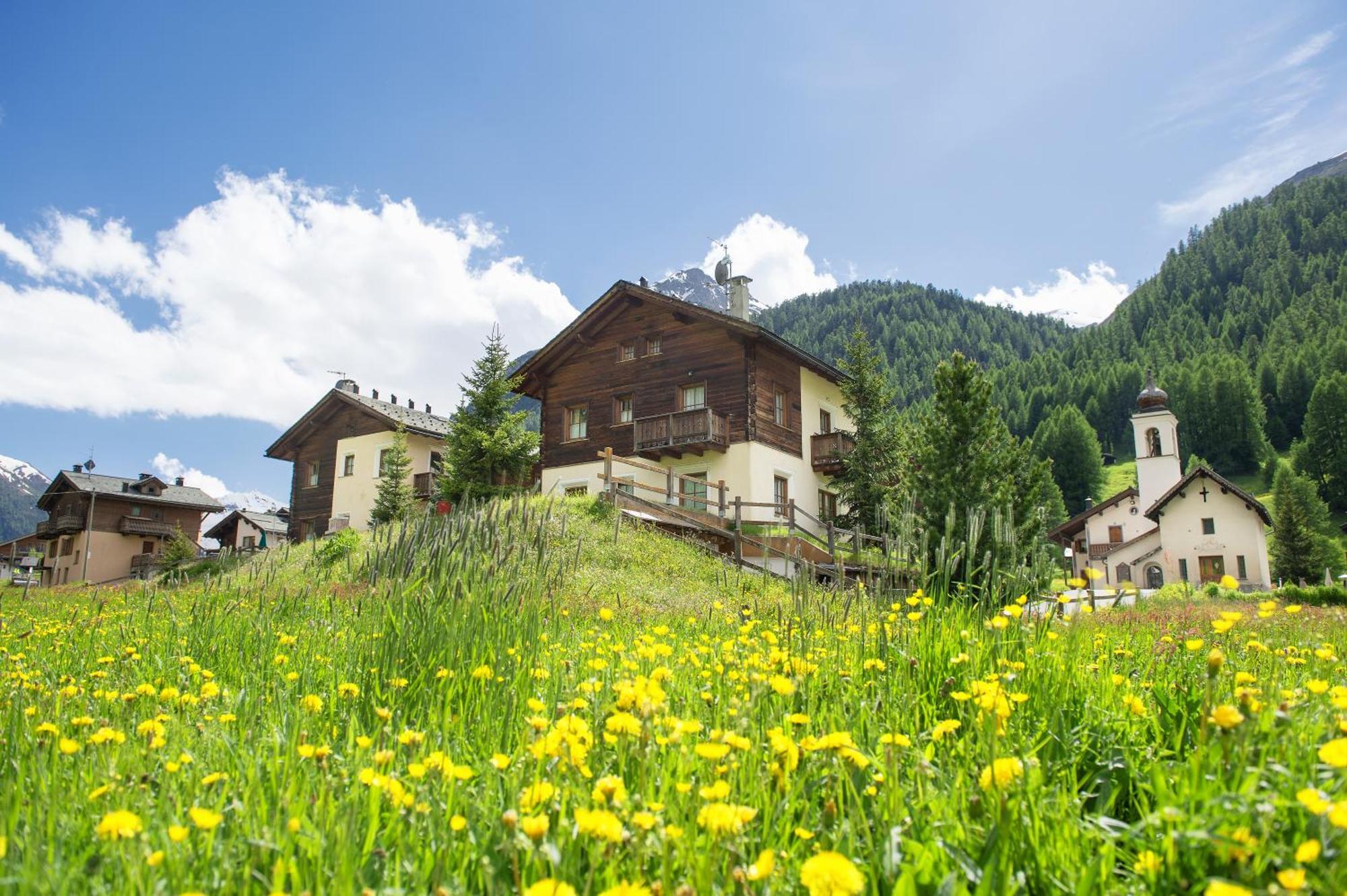Residence Le Cascate Ливиньо Екстериор снимка
