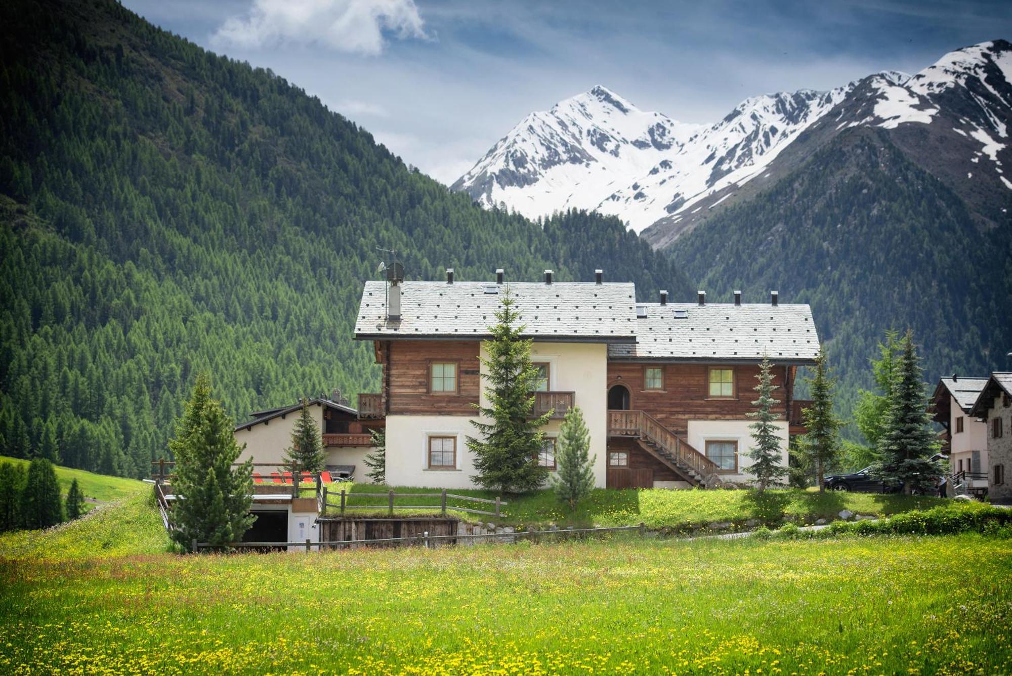 Residence Le Cascate Ливиньо Екстериор снимка