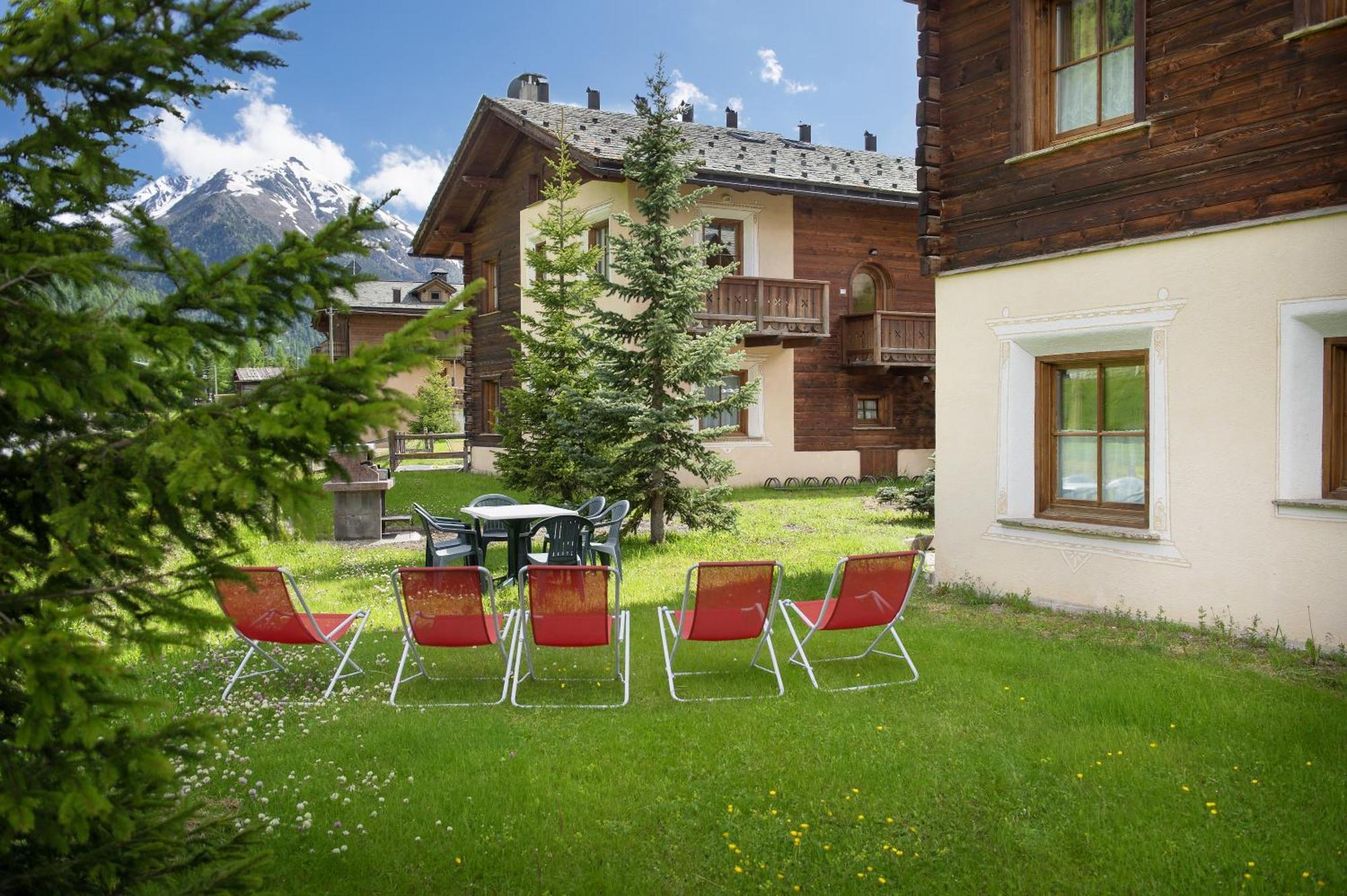 Residence Le Cascate Ливиньо Екстериор снимка