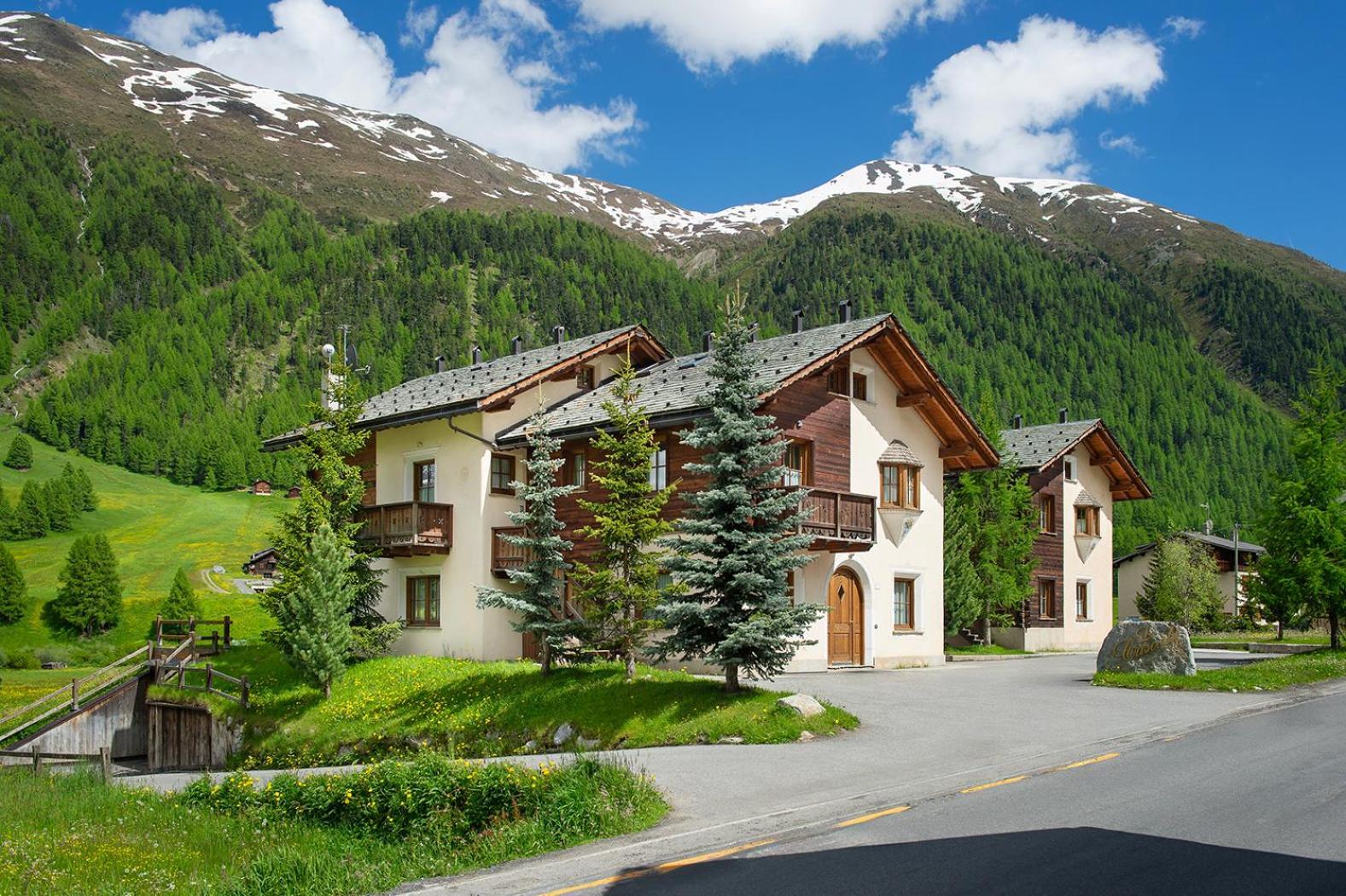 Residence Le Cascate Ливиньо Екстериор снимка