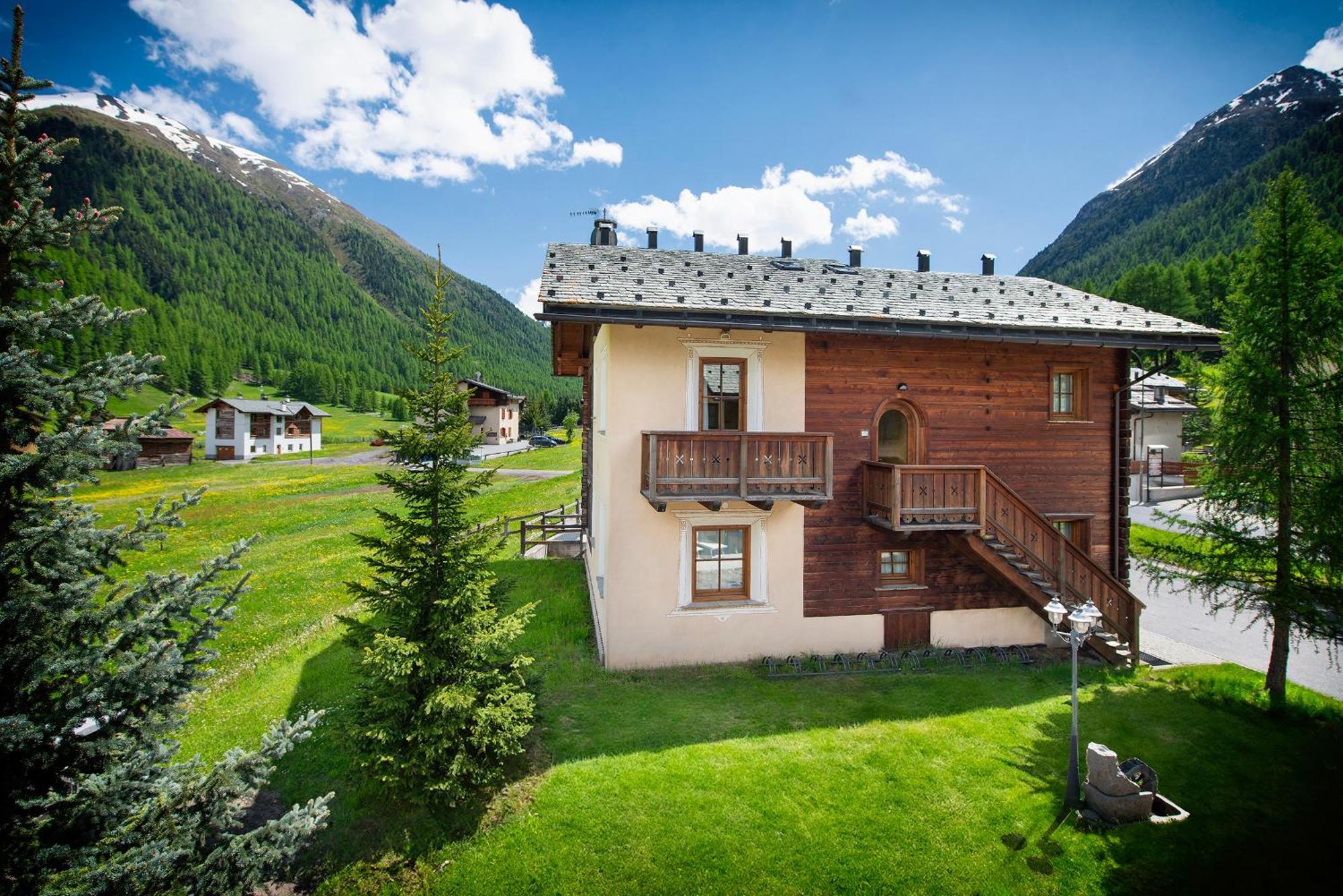 Residence Le Cascate Ливиньо Екстериор снимка